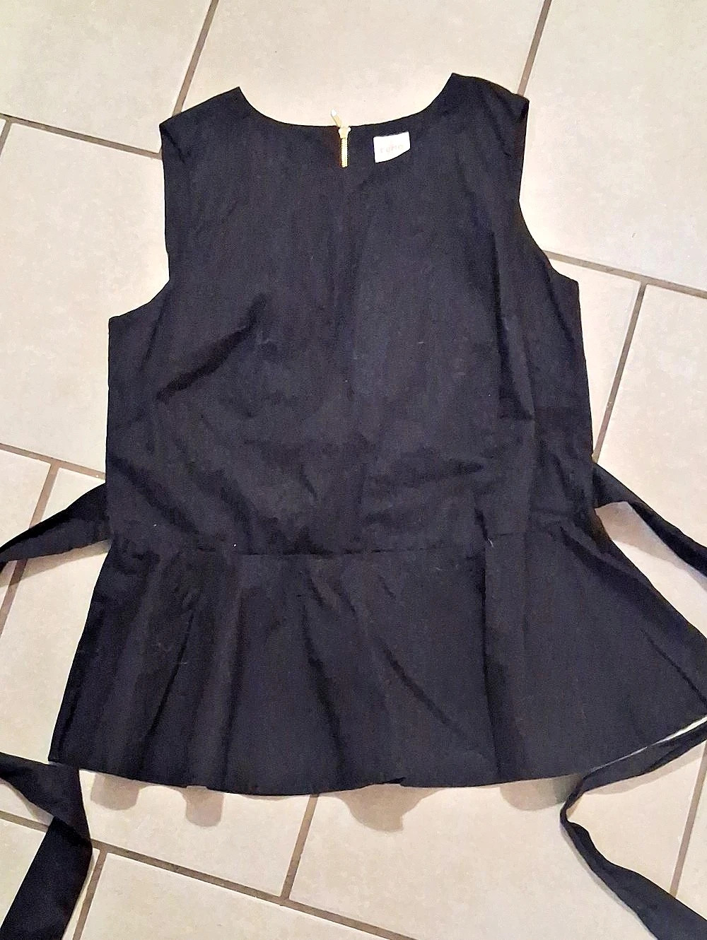 CUPIO Womens Sz Med Black Tie Back Peplum Top